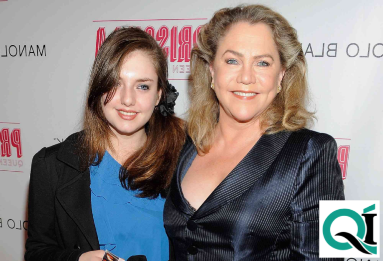 Rachel Ann Weiss : fille de Kathleen Turner, chanteuse et compositrice Rachel Ann Weiss : fille de Kathleen Turner, chanteuse et compositrice